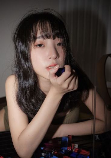 欧美精品国产制服第一页_超清手机在线观看